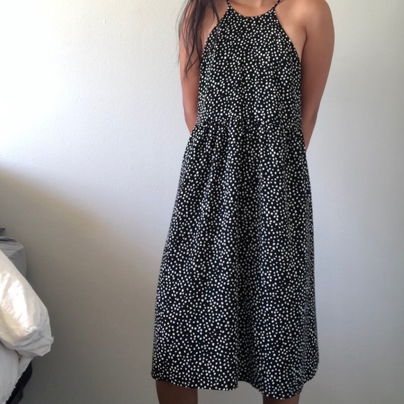 Dresses & Skirts - Halter midi dress in polka dot